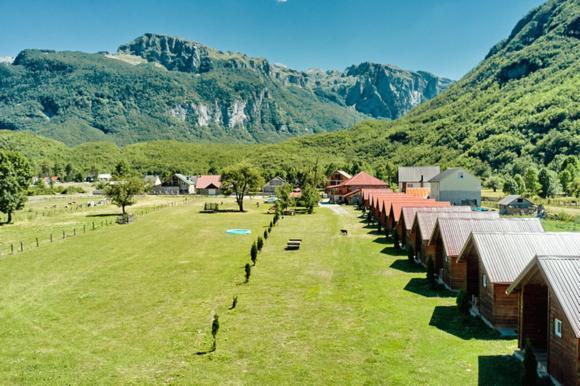 Отель Ethno Katun Rosi Agrotourism Gusinje Экстерьер фото