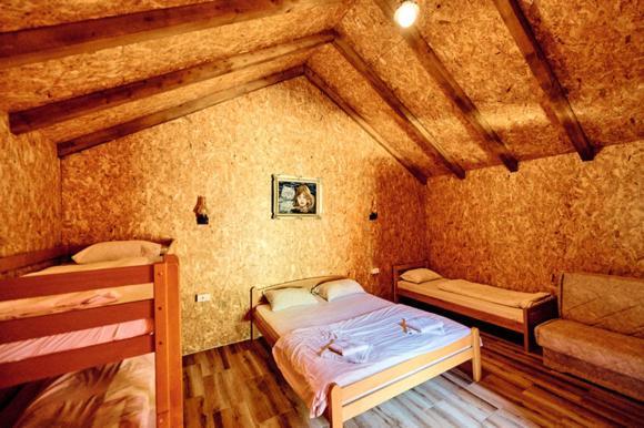 Отель Ethno Katun Rosi Agrotourism Gusinje Экстерьер фото